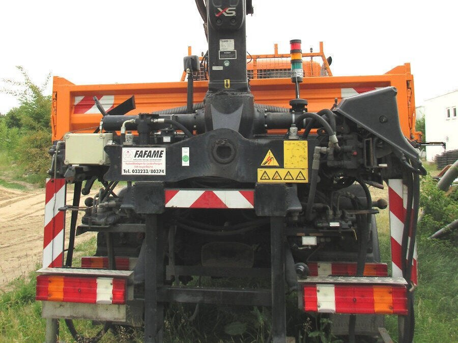 Unimog U500 4x4 U500 4x4 405/40 mit Heckkran Hiab 077-1 HiDuo, absattelbar, Funk - Kamyonet: fotoğraf 5 Unimog U500 4x4 U500 4x4 405/40 mit Heckkran Hiab 077-1 HiDuo, absattelbar, Funk - Kamyonet: fotoğraf 5