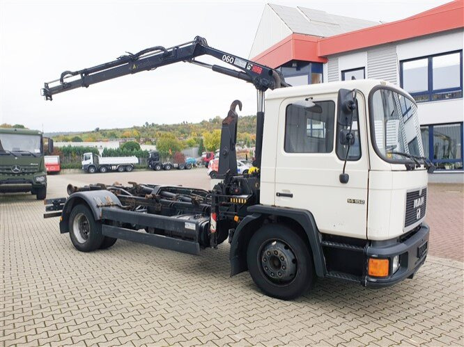 MAN 14.152 F 4x2 BB 14.152 F 4x2 BB mit Kran Hiab 060-2 - Kancalı yükleyici kamyon, Vinçli kamyon: fotoğraf 2 MAN 14.152 F 4x2 BB 14.152 F 4x2 BB mit Kran Hiab 060-2 - Kancalı yükleyici kamyon, Vinçli kamyon: fotoğraf 2