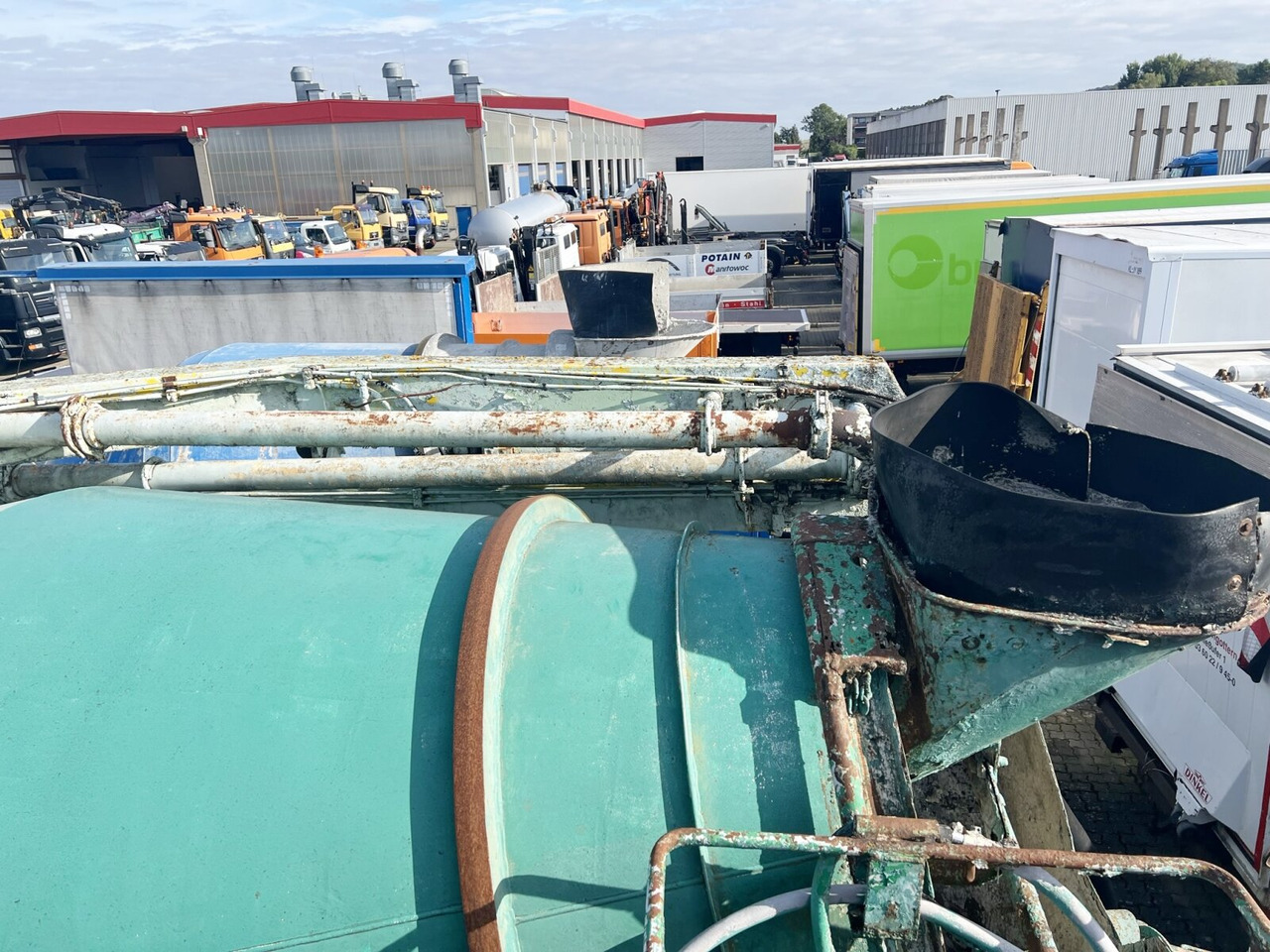 MAN 33.292 8x4 33.292 8x4 Mischer Stetter 7m³ mit Pumpe Schwing 21m, 6-Zylinder - Transmikser: fotoğraf 2 MAN 33.292 8x4 33.292 8x4 Mischer Stetter 7m³ mit Pumpe Schwing 21m, 6-Zylinder - Transmikser: fotoğraf 2