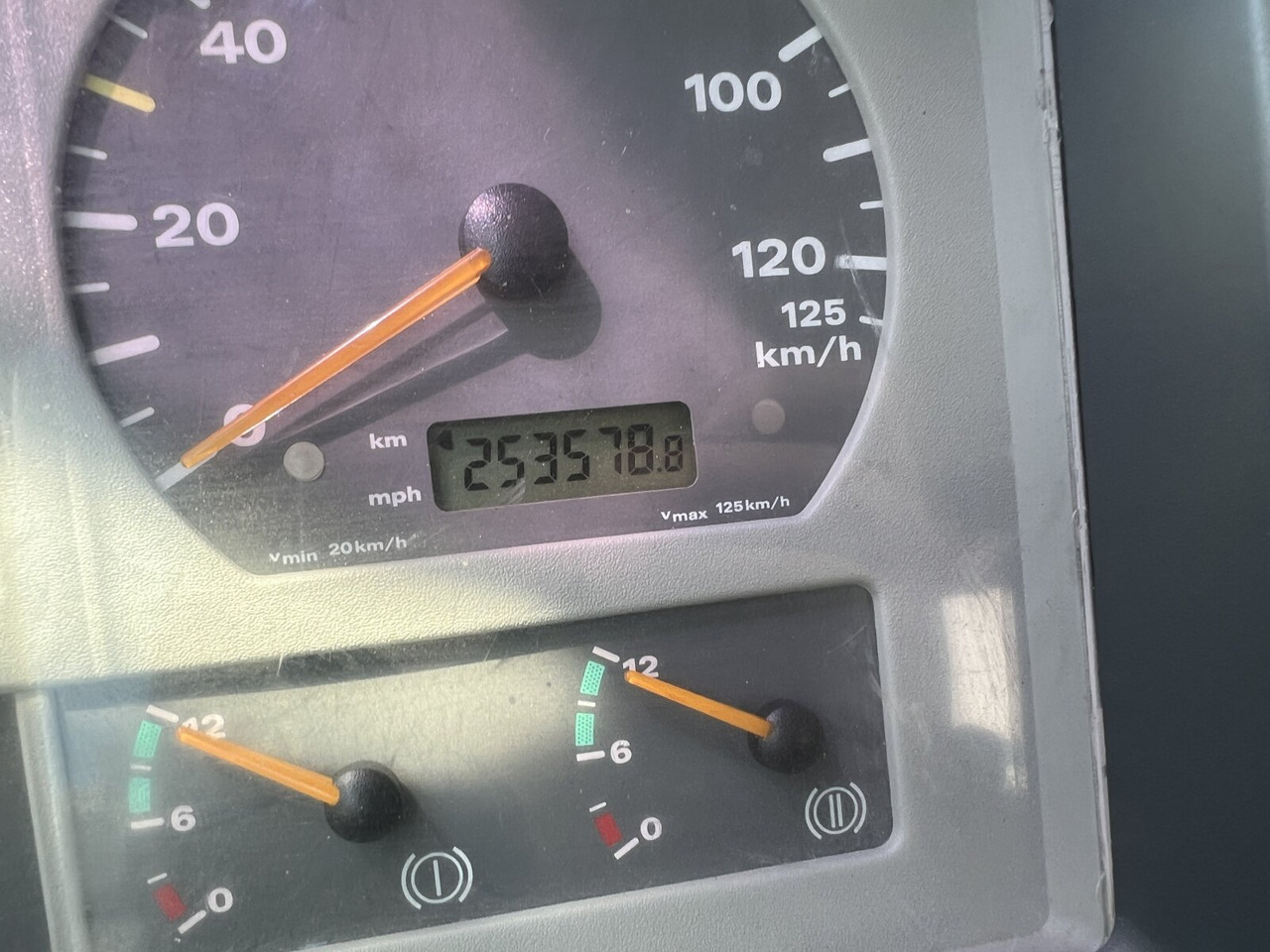 MAN TGA 26.363/410 6x4 BB TGA 26.363/410 6x4 BB, 2-S-Alukipper - Damperli kamyon, Vinçli kamyon: fotoğraf 4 MAN TGA 26.363/410 6x4 BB TGA 26.363/410 6x4 BB, 2-S-Alukipper - Damperli kamyon, Vinçli kamyon: fotoğraf 4