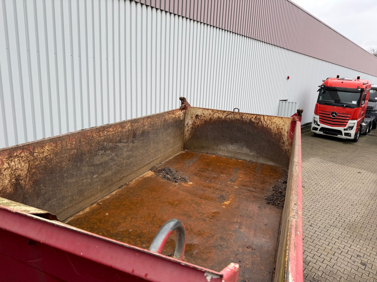 MAN TGA 26.400 6x6 BB TGA 26.400 6x6 BB, Winterdienstausstattung - Damperli kamyon: fotoğraf 3 MAN TGA 26.400 6x6 BB TGA 26.400 6x6 BB, Winterdienstausstattung - Damperli kamyon: fotoğraf 3