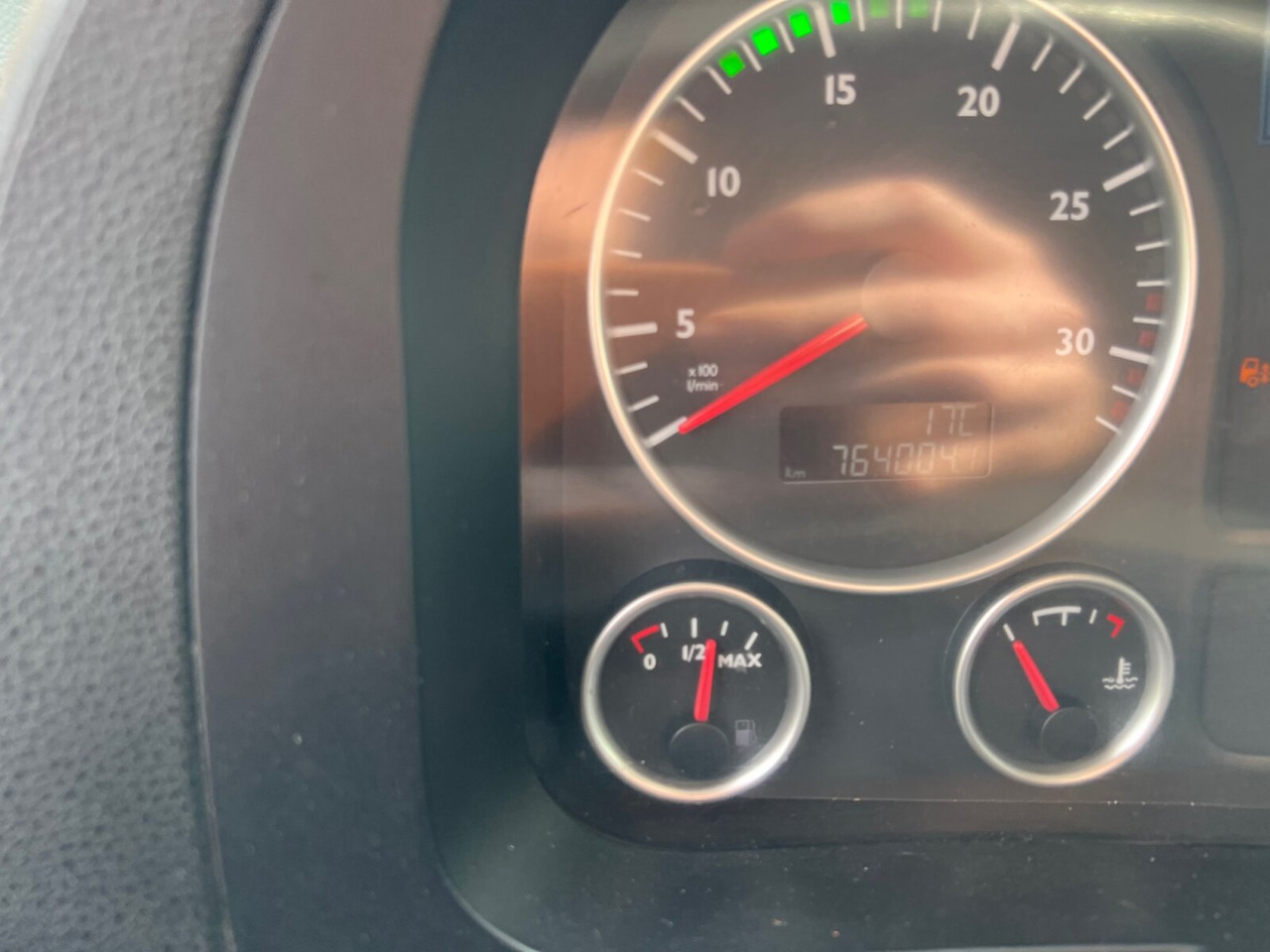 Refrijeratör kamyon MAN TGL 12.220 4X2 BL mit Motorschaden TGL 12.220 4X2 BL mit Motorschaden, Tiefkühlkoffer, Thermoking, Rolltor, unterfaltbare MBB LBW: fotoğraf 9 Refrijeratör kamyon MAN TGL 12.220 4X2 BL mit Motorschaden TGL 12.220 4X2 BL mit Motorschaden, Tiefkühlkoffer, Thermoking, Rolltor, unterfaltbare MBB LBW: fotoğraf 9