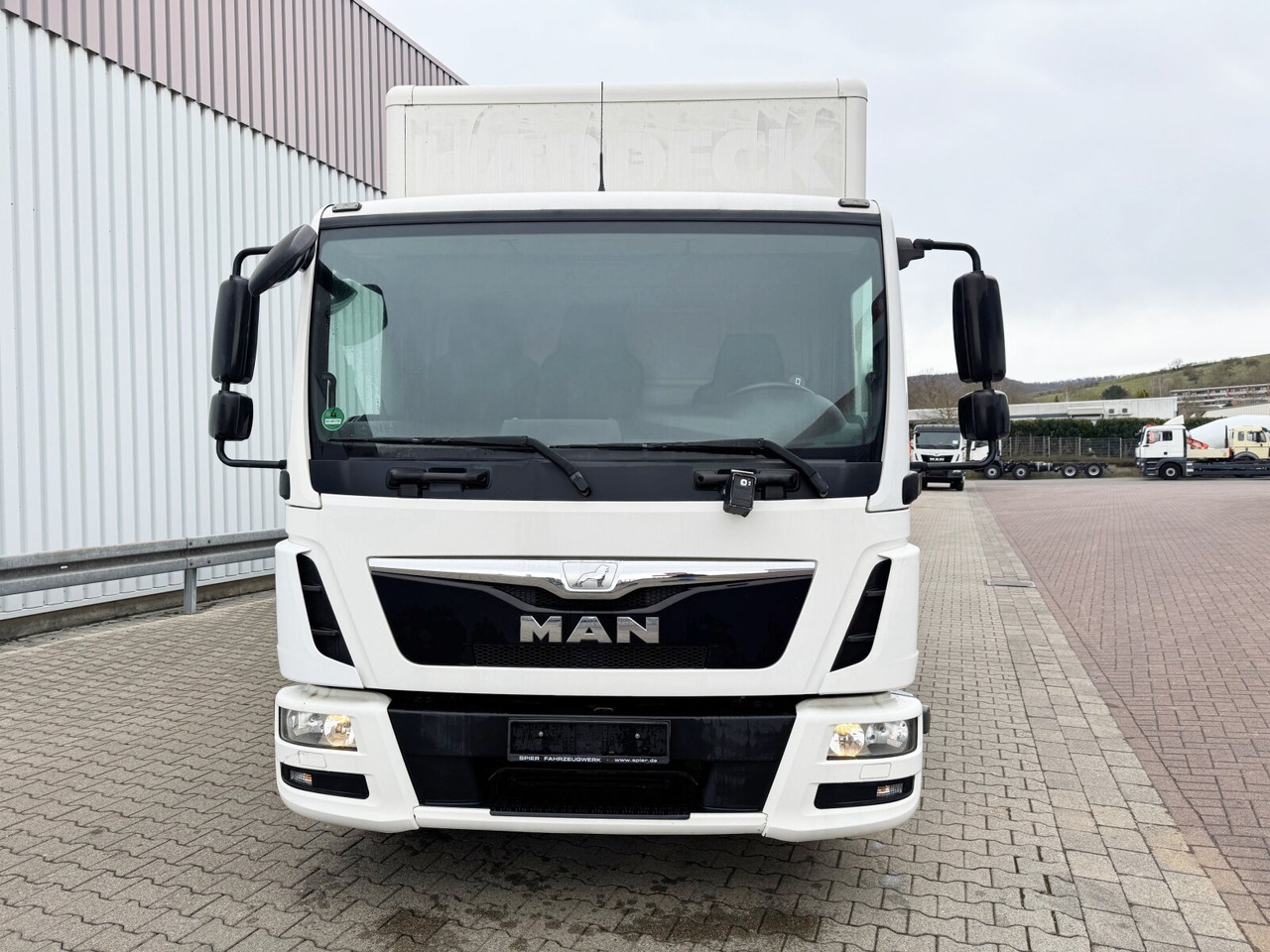 Kapalı kasa kamyon MAN TGL 8.150 4x2 BL TGL 8.150 4x2 BL, Möbelkoffer mit Rolltor: fotoğraf 7