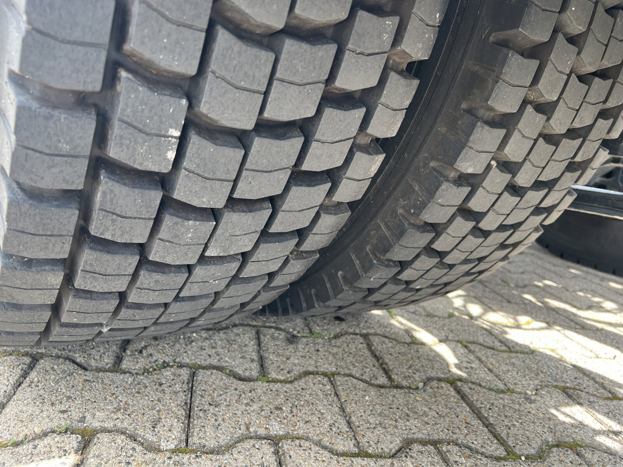 MAN TGS 26.320 6X2-4 BL TGS 26.320 6X2-4 BL, Lenk-/Liftachse, Rechtslenker, Export Only! - Şasi kamyon: fotoğraf 5 MAN TGS 26.320 6X2-4 BL TGS 26.320 6X2-4 BL, Lenk-/Liftachse, Rechtslenker, Export Only! - Şasi kamyon: fotoğraf 5