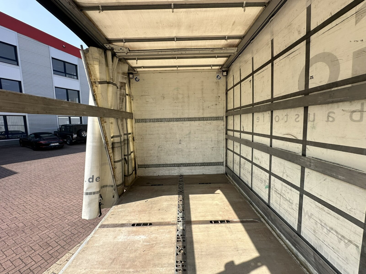 MAN TGS 26.400 6x2-4 LL TGS 26.400 6x2-4 LL, Lenk-/Lift, Edscha, Heckkran Palfinger PK23002-C + Jib PJ060A, Funk - Tenteli kamyon, Vinçli kamyon: fotoğraf 5 MAN TGS 26.400 6x2-4 LL TGS 26.400 6x2-4 LL, Lenk-/Lift, Edscha, Heckkran Palfinger PK23002-C + Jib PJ060A, Funk - Tenteli kamyon, Vinçli kamyon: fotoğraf 5