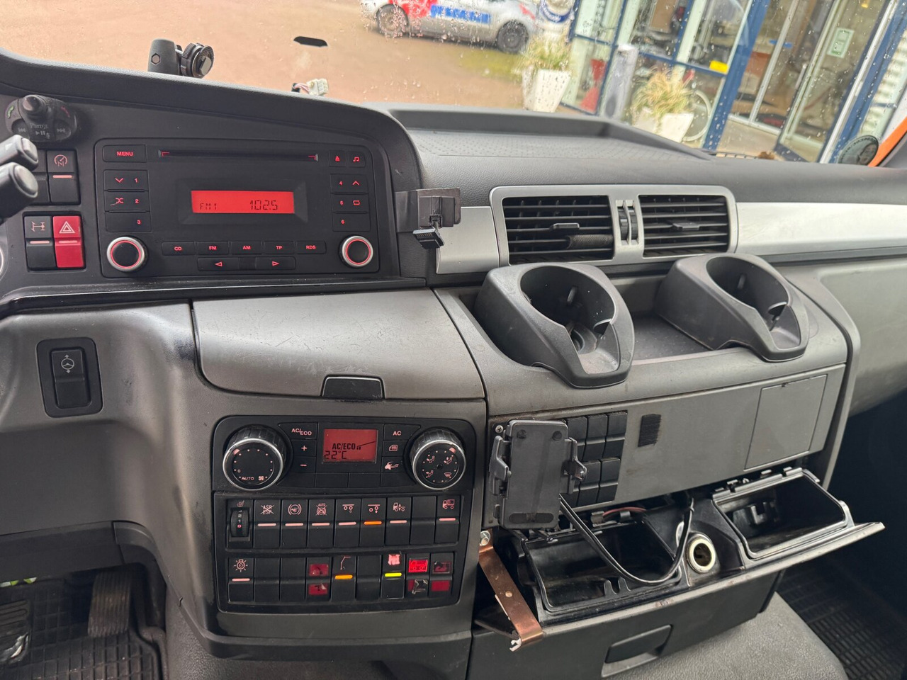 Kancalı yükleyici kamyon, Vinçli kamyon MAN TGS 26.440 6x2-4 BL TGS 26.440 6x2-4 BL, Lenk-/Liftachse, Krankabine, Kran Epsilon Q150Z96: fotoğraf 6