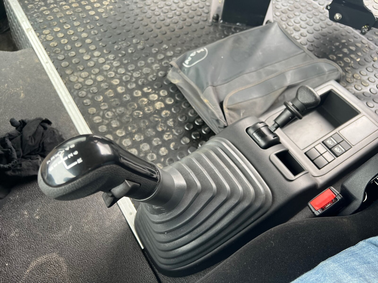 MAN TGS 33.360/440 6x4 BB TGS 33.360/440 6x4 BB, Häckslerkabine, NMV Nebenantrieb - Şasi kamyon: fotoğraf 5 MAN TGS 33.360/440 6x4 BB TGS 33.360/440 6x4 BB, Häckslerkabine, NMV Nebenantrieb - Şasi kamyon: fotoğraf 5