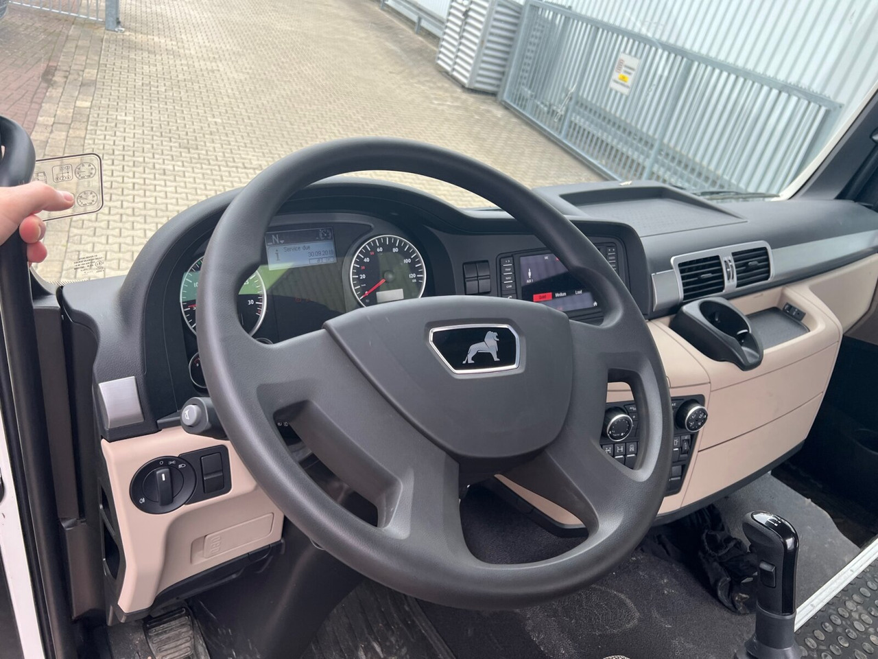 MAN TGS 33.360/440 6x4 BB TGS 33.360/440 6x4 BB, Häckslerkabine, NMV Nebenantrieb - Şasi kamyon: fotoğraf 3 MAN TGS 33.360/440 6x4 BB TGS 33.360/440 6x4 BB, Häckslerkabine, NMV Nebenantrieb - Şasi kamyon: fotoğraf 3