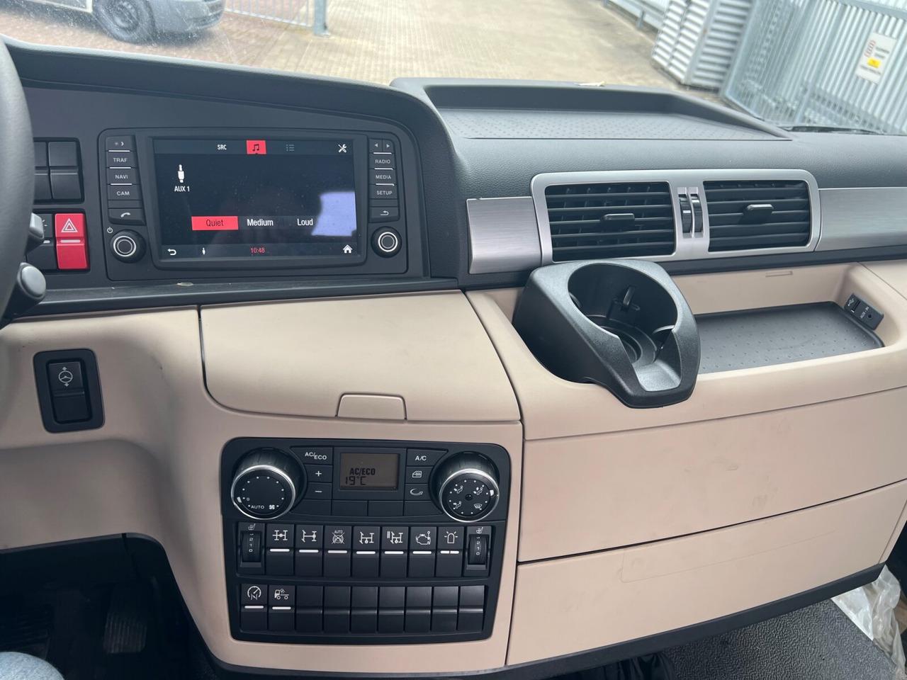 MAN TGS 33.360/440 6x4 BB TGS 33.360/440 6x4 BB, Häckslerkabine, NMV Nebenantrieb - Şasi kamyon: fotoğraf 5 MAN TGS 33.360/440 6x4 BB TGS 33.360/440 6x4 BB, Häckslerkabine, NMV Nebenantrieb - Şasi kamyon: fotoğraf 5