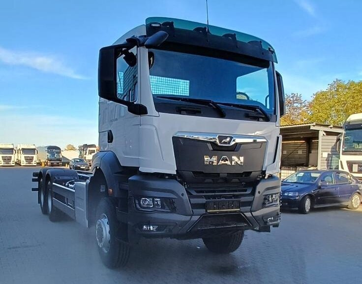 MAN TGS 33.440 6x6 BB CH TGS 33.440 6x6 BB CH, Hohe Bauart, Nebenantrieb - Şasi kamyon: fotoğraf 3 MAN TGS 33.440 6x6 BB CH TGS 33.440 6x6 BB CH, Hohe Bauart, Nebenantrieb - Şasi kamyon: fotoğraf 3