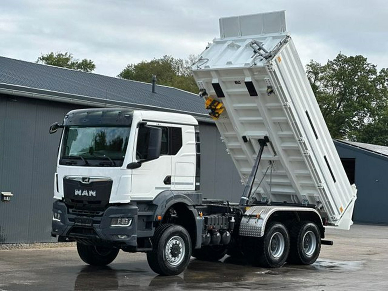 MAN TGS 33.480 6x6 BB CH TGS 33.480 6x6 BB CH, Hohe Bauart, Nebenantrieb - Damperli kamyon: fotoğraf 1 MAN TGS 33.480 6x6 BB CH TGS 33.480 6x6 BB CH, Hohe Bauart, Nebenantrieb - Damperli kamyon: fotoğraf 1