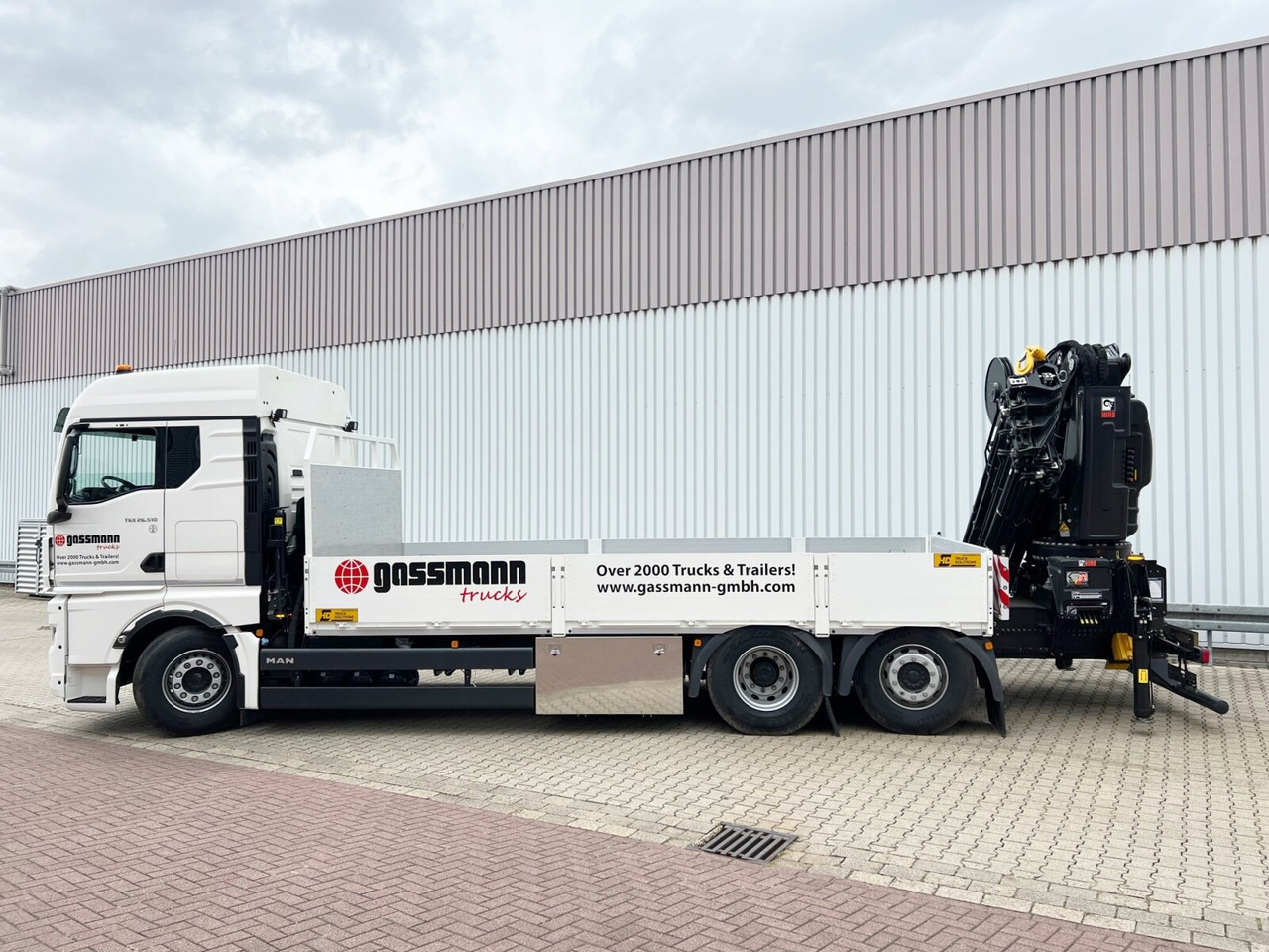 MAN TGX 26.510 6x2-4 LL CH TGX 26.510 6x2-4 LL, Kran Hiab X-HiPro 548 E-8, Lenk-/Liftachse, TwistLock 20Fuß, Funk, Retarder - Vinçli kamyon, Sal/ Açık kasa kamyon: fotoğraf 2 MAN TGX 26.510 6x2-4 LL CH TGX 26.510 6x2-4 LL, Kran Hiab X-HiPro 548 E-8, Lenk-/Liftachse, TwistLock 20Fuß, Funk, Retarder - Vinçli kamyon, Sal/ Açık kasa kamyon: fotoğraf 2