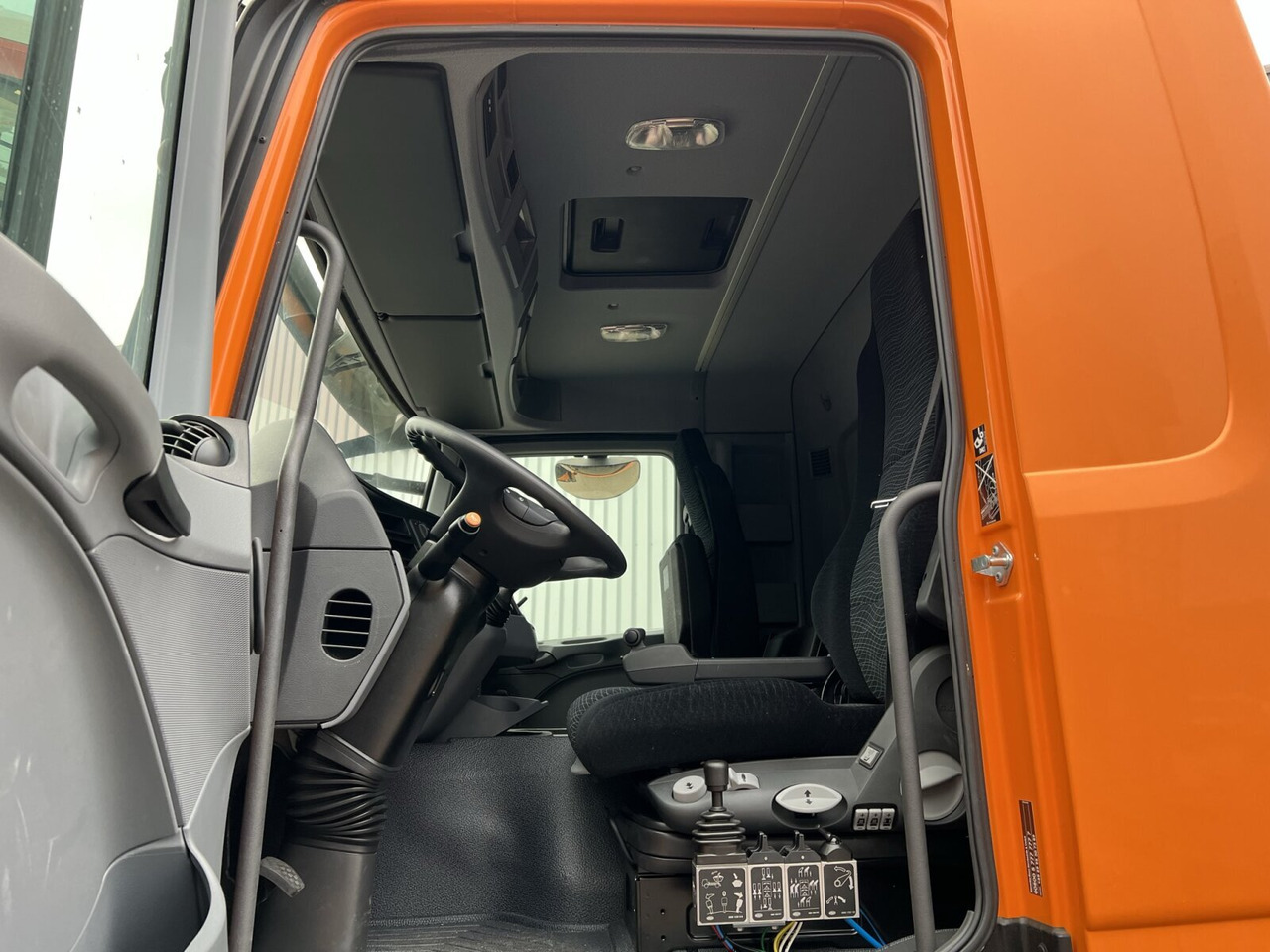 Yeni Şasi kamyon Mercedes-Benz Actros 2141 K 4x2 Actros 2141 K 4x2: fotoğraf 13