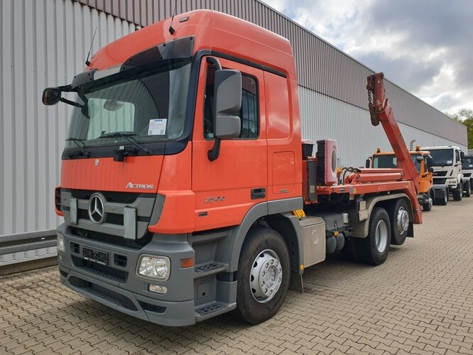 Mercedes-Benz Actros 2544 L 6x2 Actros 2544 L 6x2, ADR, Retarder, Lenkachse - Hidrolift kamyon: fotoğraf 1 Mercedes-Benz Actros 2544 L 6x2 Actros 2544 L 6x2, ADR, Retarder, Lenkachse - Hidrolift kamyon: fotoğraf 1