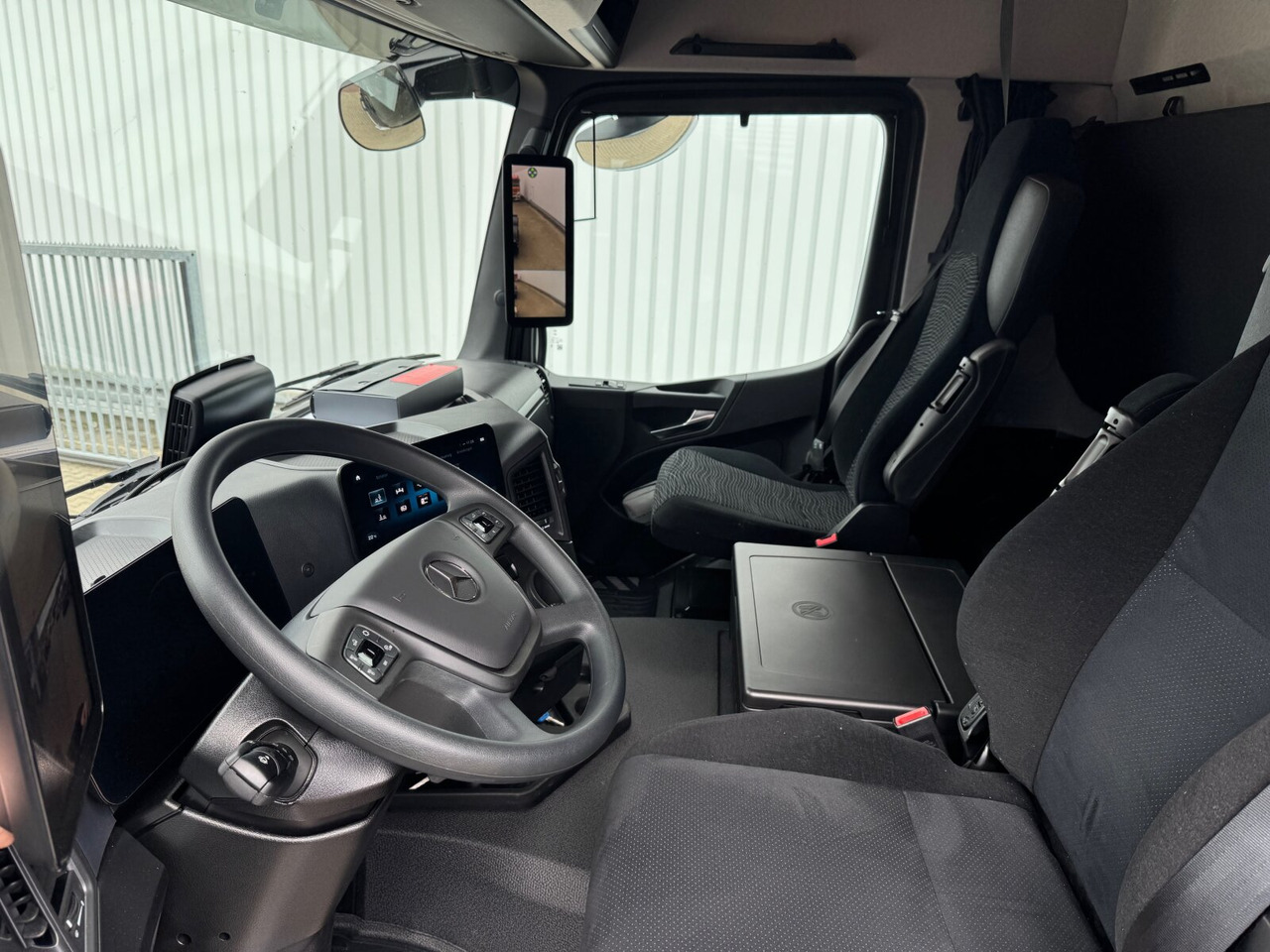 Mercedes-Benz Actros 2546 L 6x2 Actros 2546 L 6x2, Retarder, Lenk-/Lift, LED, Navi, ADR, MirrorCam, MultimediaCockpit - Şasi kamyon: fotoğraf 2 Mercedes-Benz Actros 2546 L 6x2 Actros 2546 L 6x2, Retarder, Lenk-/Lift, LED, Navi, ADR, MirrorCam, MultimediaCockpit - Şasi kamyon: fotoğraf 2