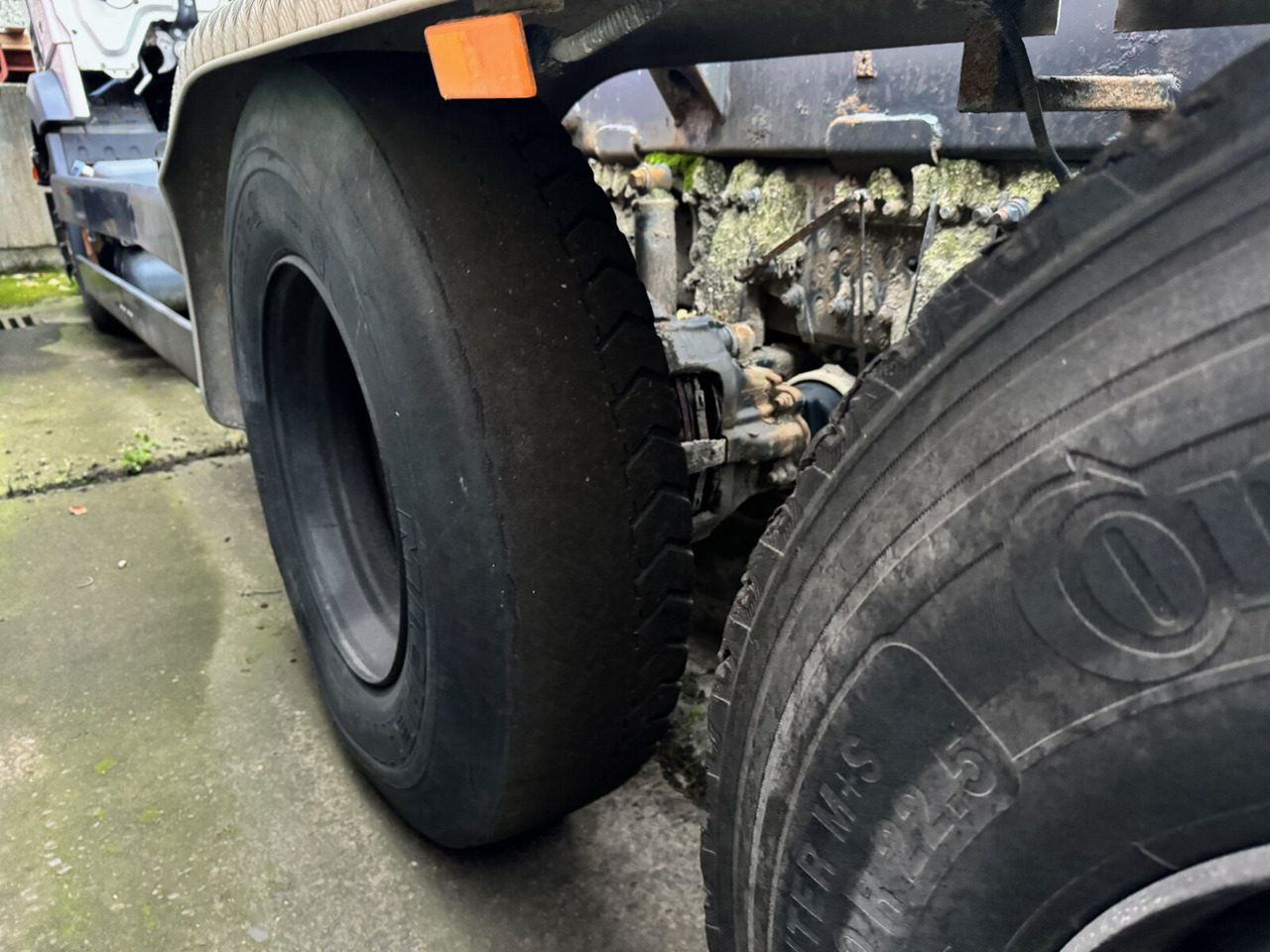 Kancalı yükleyici kamyon Mercedes-Benz Actros 2548 L 6x2, ERSATZTEILSPENDER! Actros 2548 L 6x2/46, Retarder, Lenk-/Liftachse, ERSATZTEILSPENDER!: fotoğraf 13