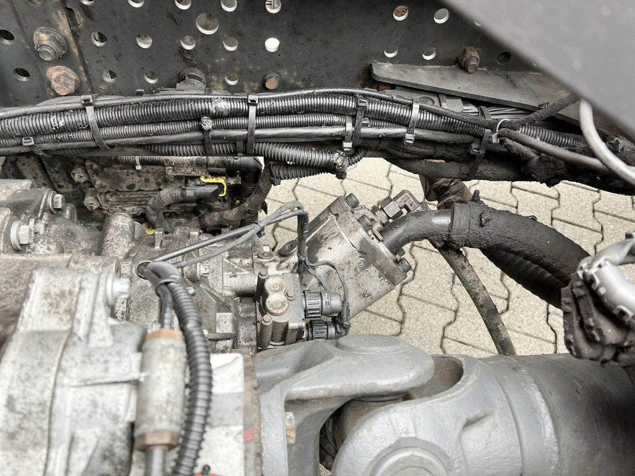 Mercedes-Benz Actros 2645 6x2 Actros 2645 6x2, Retarder, Liftachse, AWL, Hiab LBW - Şasi kamyon: fotoğraf 4 Mercedes-Benz Actros 2645 6x2 Actros 2645 6x2, Retarder, Liftachse, AWL, Hiab LBW - Şasi kamyon: fotoğraf 4