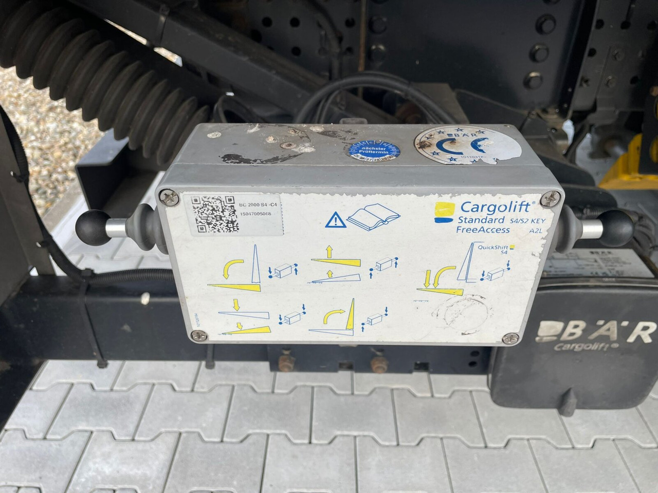 Mercedes-Benz Antos 2535 L 6x2 Antos 2535 L 6x2, Lenk-/Liftachse, LBW BÄR - Kapalı kasa kamyon: fotoğraf 5 Mercedes-Benz Antos 2535 L 6x2 Antos 2535 L 6x2, Lenk-/Liftachse, LBW BÄR - Kapalı kasa kamyon: fotoğraf 5