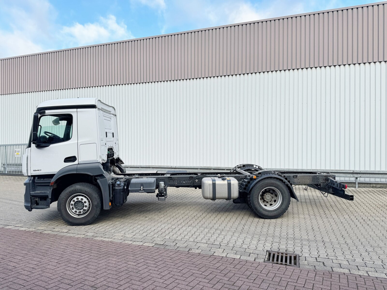 Kancalı yükleyici kamyon Mercedes-Benz Arocs 1840 L 4x2 Arocs 1840 L 4x2/48, MultimediaCockpit, Navi: fotoğraf 12