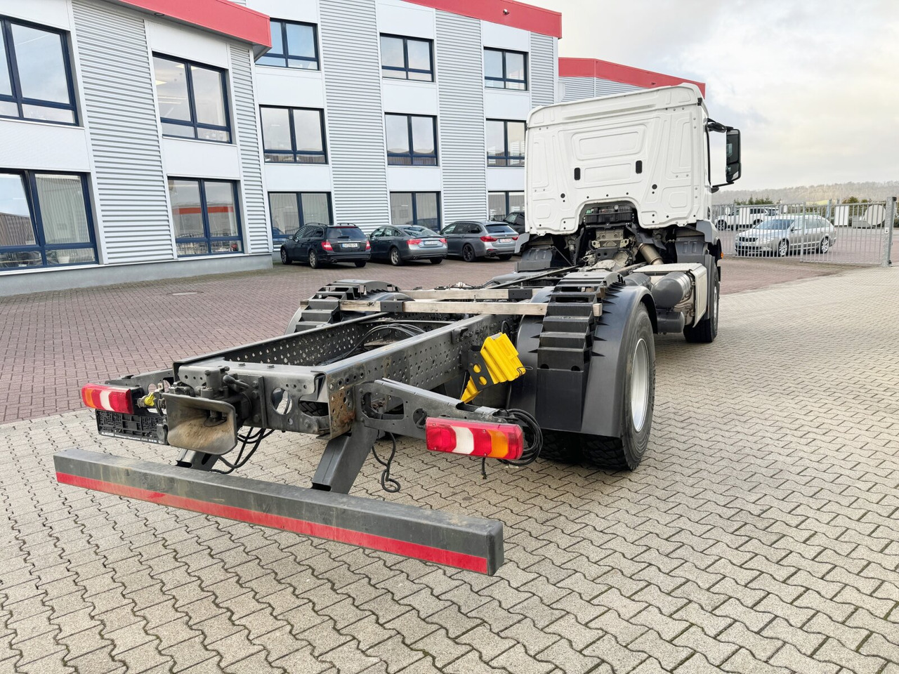 Kancalı yükleyici kamyon Mercedes-Benz Arocs 1840 L 4x2 Arocs 1840 L 4x2/48, MultimediaCockpit, Navi: fotoğraf 9