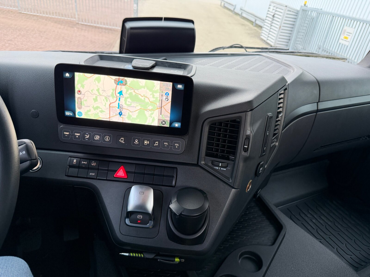 Mercedes-Benz Arocs 2542 L 6x2/4 Arocs 2542/45 L 6x2/4, Vorlauflenk-/liftachse, Navi, MultimediaCockpit - Hidrolift kamyon: fotoğraf 4 Mercedes-Benz Arocs 2542 L 6x2/4 Arocs 2542/45 L 6x2/4, Vorlauflenk-/liftachse, Navi, MultimediaCockpit - Hidrolift kamyon: fotoğraf 4