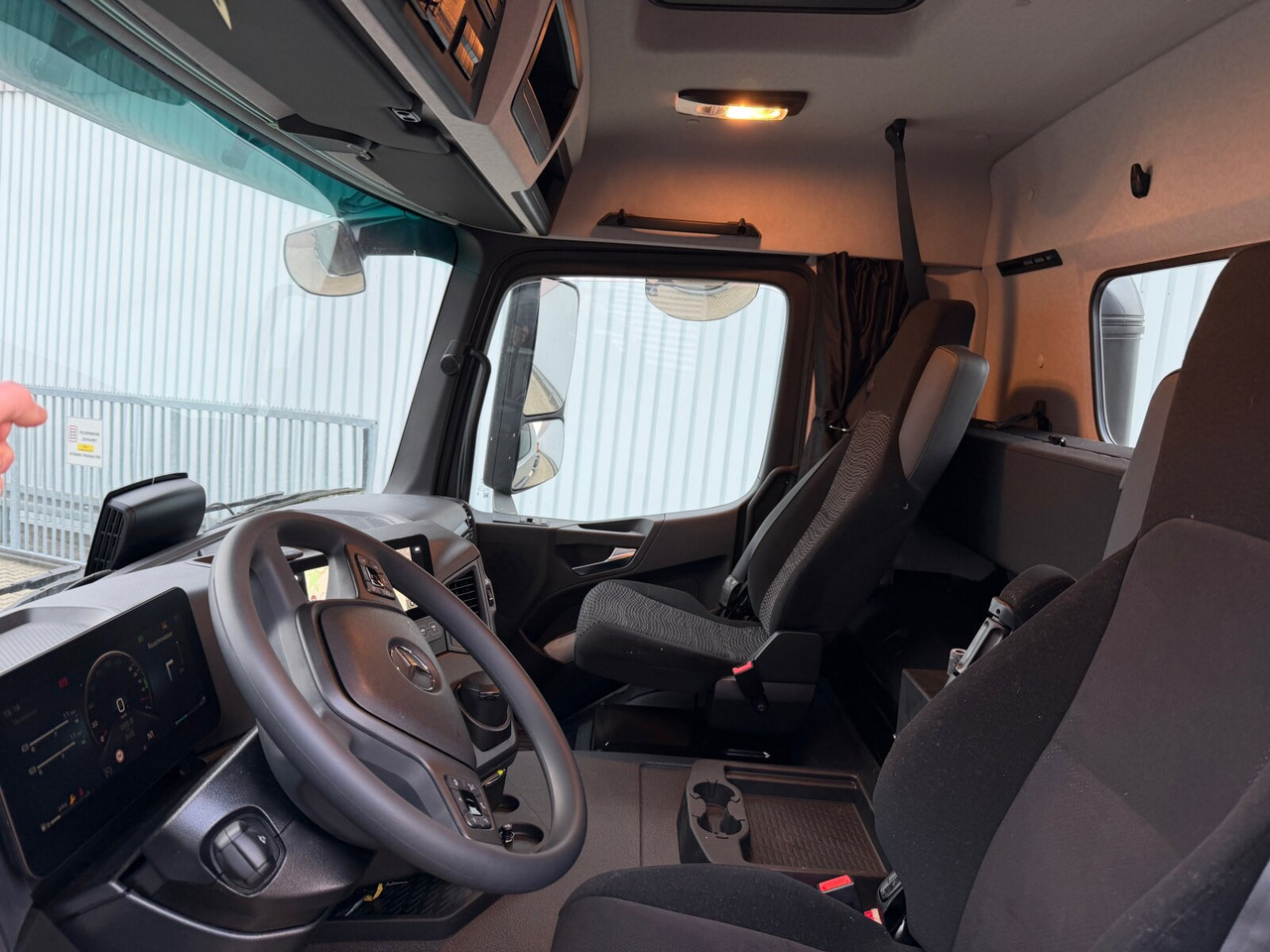 Mercedes-Benz Arocs 2542 L 6x2/4 Arocs 2542 L 6x2/4, Vorlauflenk-/liftachse, Navi, MultimediaCockpit - Şasi kamyon: fotoğraf 2 Mercedes-Benz Arocs 2542 L 6x2/4 Arocs 2542 L 6x2/4, Vorlauflenk-/liftachse, Navi, MultimediaCockpit - Şasi kamyon: fotoğraf 2