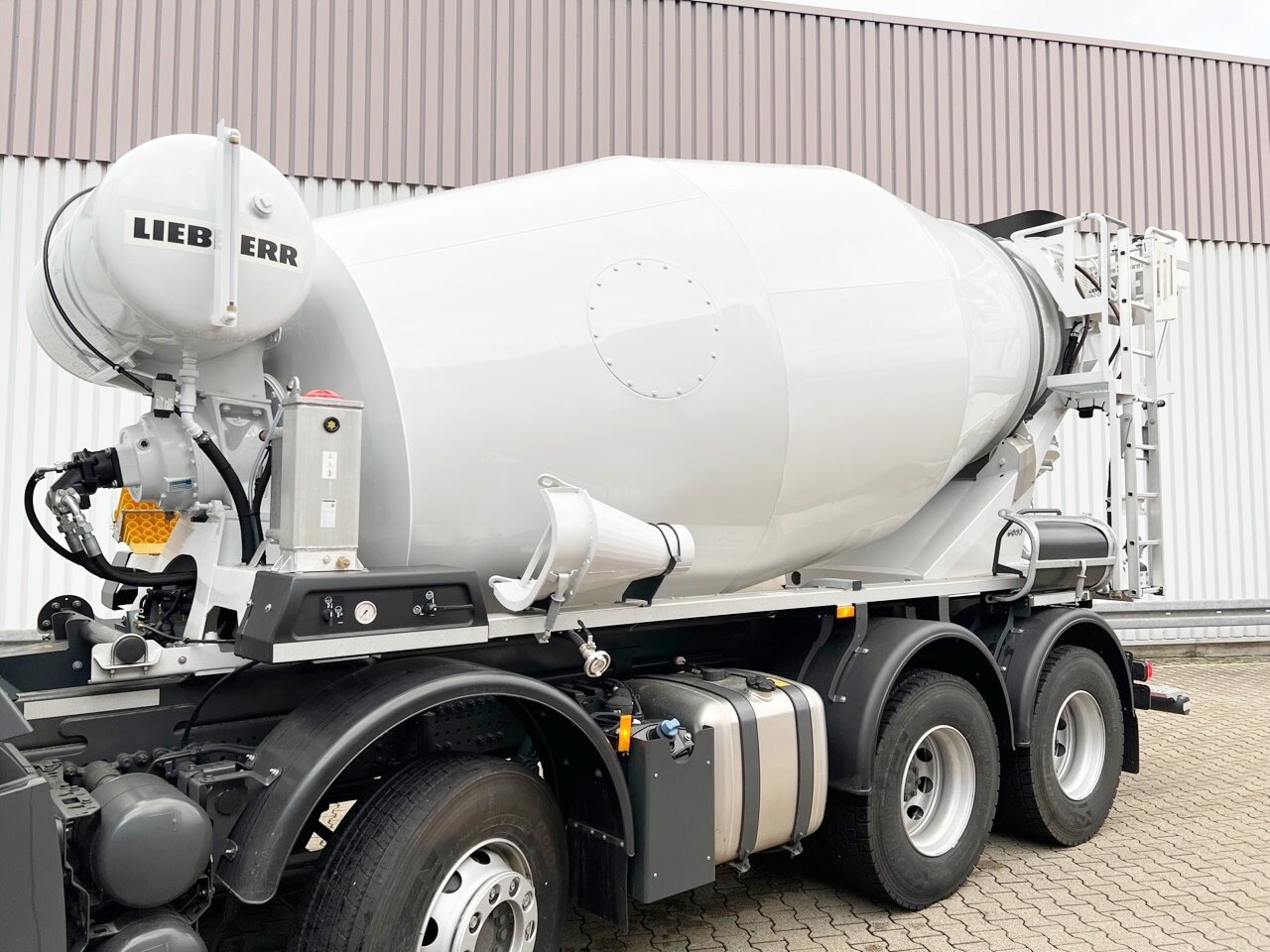 Mercedes-Benz Arocs 3240 B 8x4/4 Arocs 3240 B 8x4/4, Liebherr HTM 905 Mischer ca. 9m³, Multimedia Cockpit, Navi - Transmikser: fotoğraf 3 Mercedes-Benz Arocs 3240 B 8x4/4 Arocs 3240 B 8x4/4, Liebherr HTM 905 Mischer ca. 9m³, Multimedia Cockpit, Navi - Transmikser: fotoğraf 3