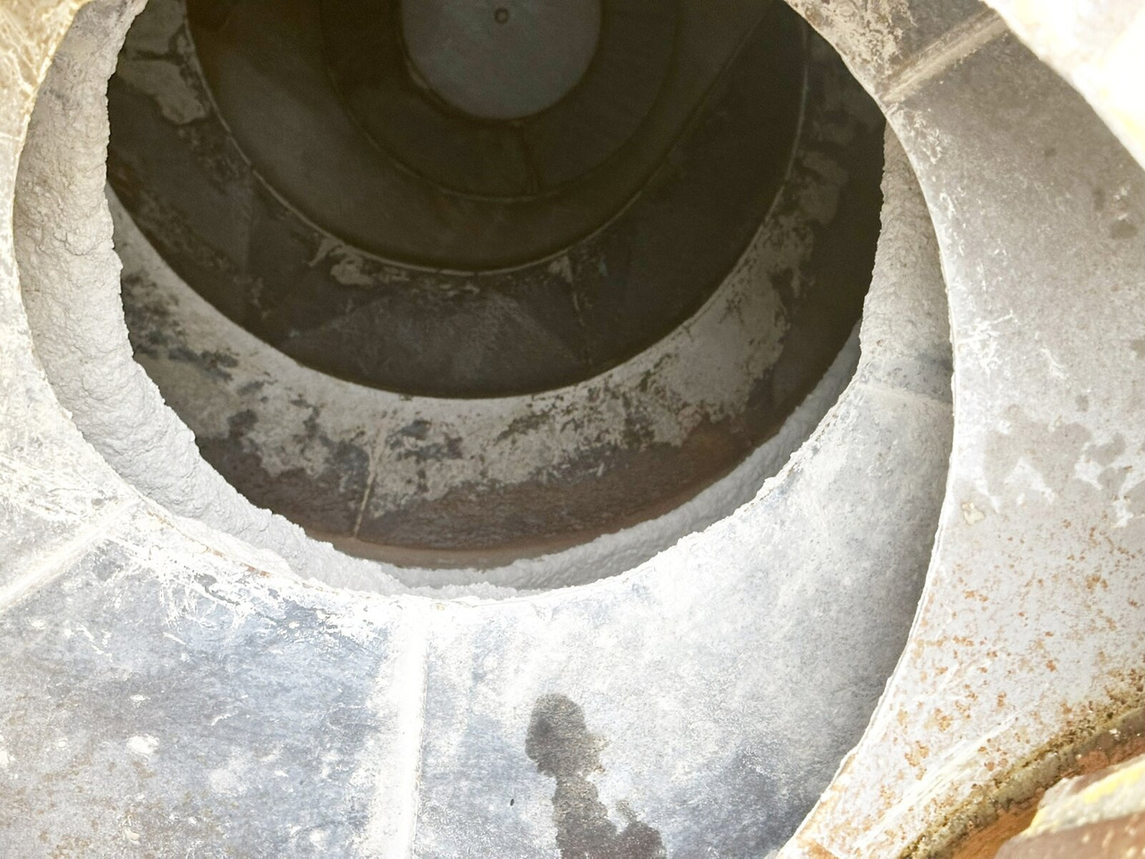 Mobil beton pompası Mercedes-Benz Arocs 3246 B 8x4 Stetter Mischer 7m³, Pumpe 25m Arocs 3246 B 8x4 Stetter Mischer 7m³, Pumpe 25m: fotoğraf 7