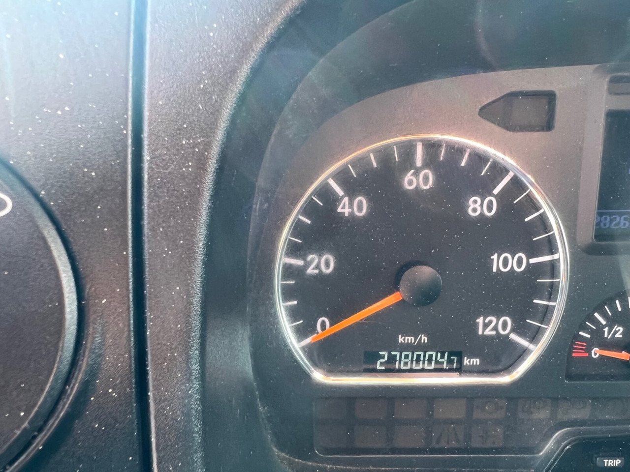 Mercedes-Benz Atego 1024 L 4x2 Atego 1024 L 4x2 mit Kran Fassi F80A.0.21 - Vinçli kamyon, Sal/ Açık kasa kamyon: fotoğraf 5 Mercedes-Benz Atego 1024 L 4x2 Atego 1024 L 4x2 mit Kran Fassi F80A.0.21 - Vinçli kamyon, Sal/ Açık kasa kamyon: fotoğraf 5