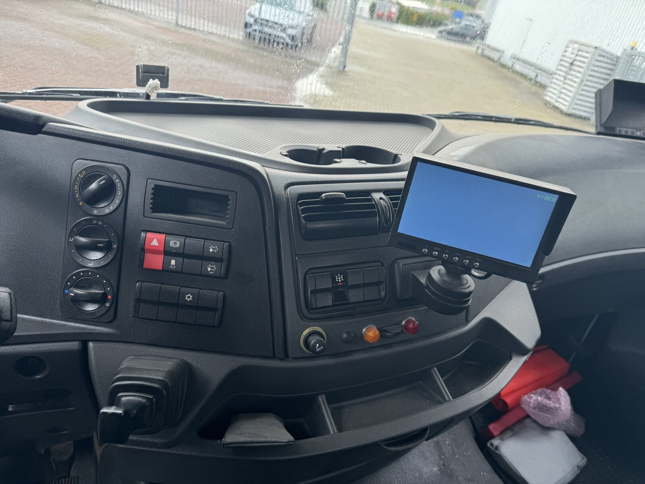 Vinçli kamyon, Sal/ Açık kasa kamyon Mercedes-Benz Atego 1223 L 4x2 Atego 1223 L 4x2 mit Heckkran Atlas 88.3-A2L, Funk: fotoğraf 7 Vinçli kamyon, Sal/ Açık kasa kamyon Mercedes-Benz Atego 1223 L 4x2 Atego 1223 L 4x2 mit Heckkran Atlas 88.3-A2L, Funk: fotoğraf 7