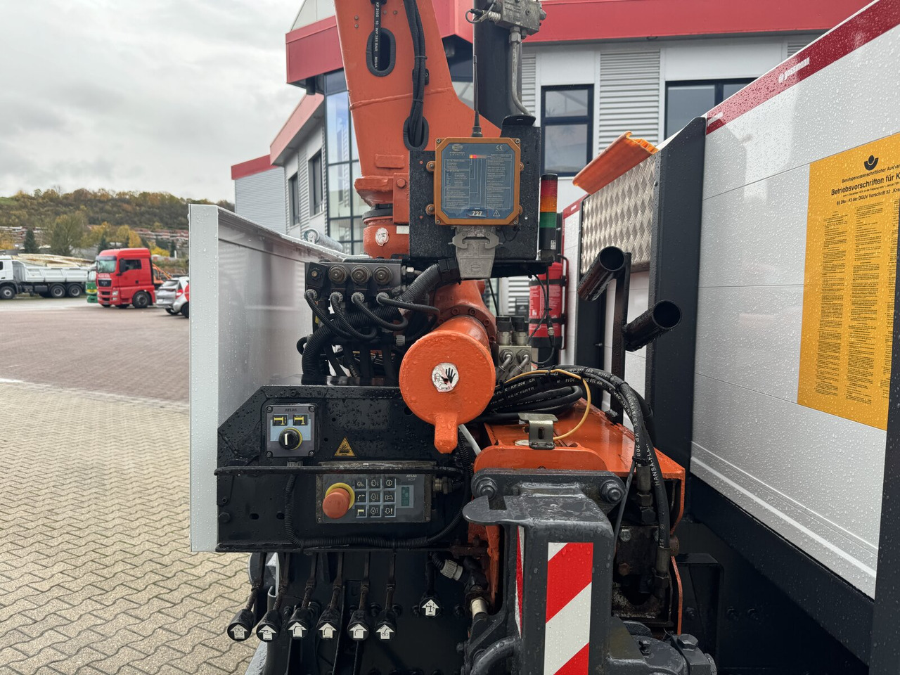 Vinçli kamyon, Sal/ Açık kasa kamyon Mercedes-Benz Atego 1223 L 4x2 Atego 1223 L 4x2 mit Heckkran Atlas 88.3-A2L, Funk: fotoğraf 12 Vinçli kamyon, Sal/ Açık kasa kamyon Mercedes-Benz Atego 1223 L 4x2 Atego 1223 L 4x2 mit Heckkran Atlas 88.3-A2L, Funk: fotoğraf 12