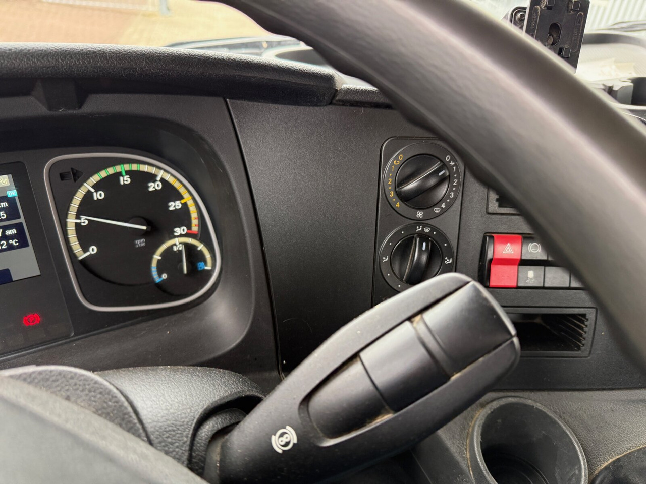 Mercedes-Benz Atego 1630 K 4x2 Atego 1630 K 4x2, Meiller 3-Seiten, 2 x AHK Öl - Damperli kamyon: fotoğraf 4 Mercedes-Benz Atego 1630 K 4x2 Atego 1630 K 4x2, Meiller 3-Seiten, 2 x AHK Öl - Damperli kamyon: fotoğraf 4