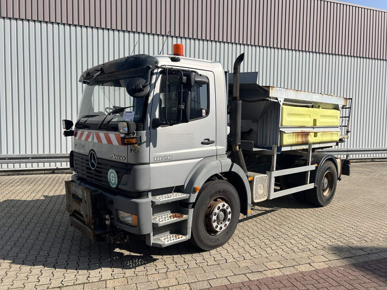 Mercedes-Benz Atego 1828 L 4x2 Atego 1828 L 4x2, Rechtslenker, Winterdienstaustattung - Şasi kamyon: fotoğraf 1 Mercedes-Benz Atego 1828 L 4x2 Atego 1828 L 4x2, Rechtslenker, Winterdienstaustattung - Şasi kamyon: fotoğraf 1