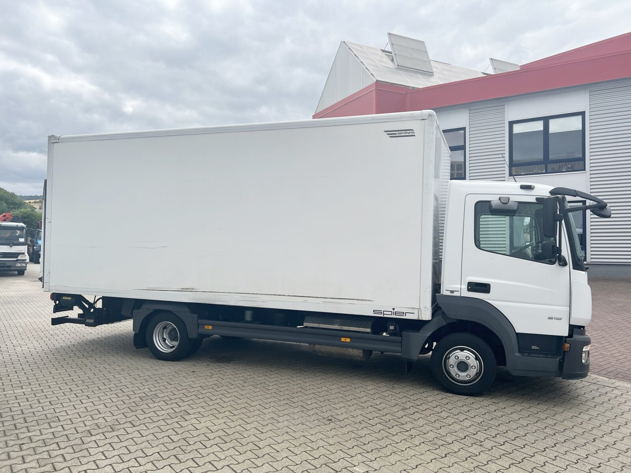 Kapalı kasa kamyon Mercedes-Benz Atego 816 4x2 Atego 816 4x2, LBW: fotoğraf 9 Kapalı kasa kamyon Mercedes-Benz Atego 816 4x2 Atego 816 4x2, LBW: fotoğraf 9