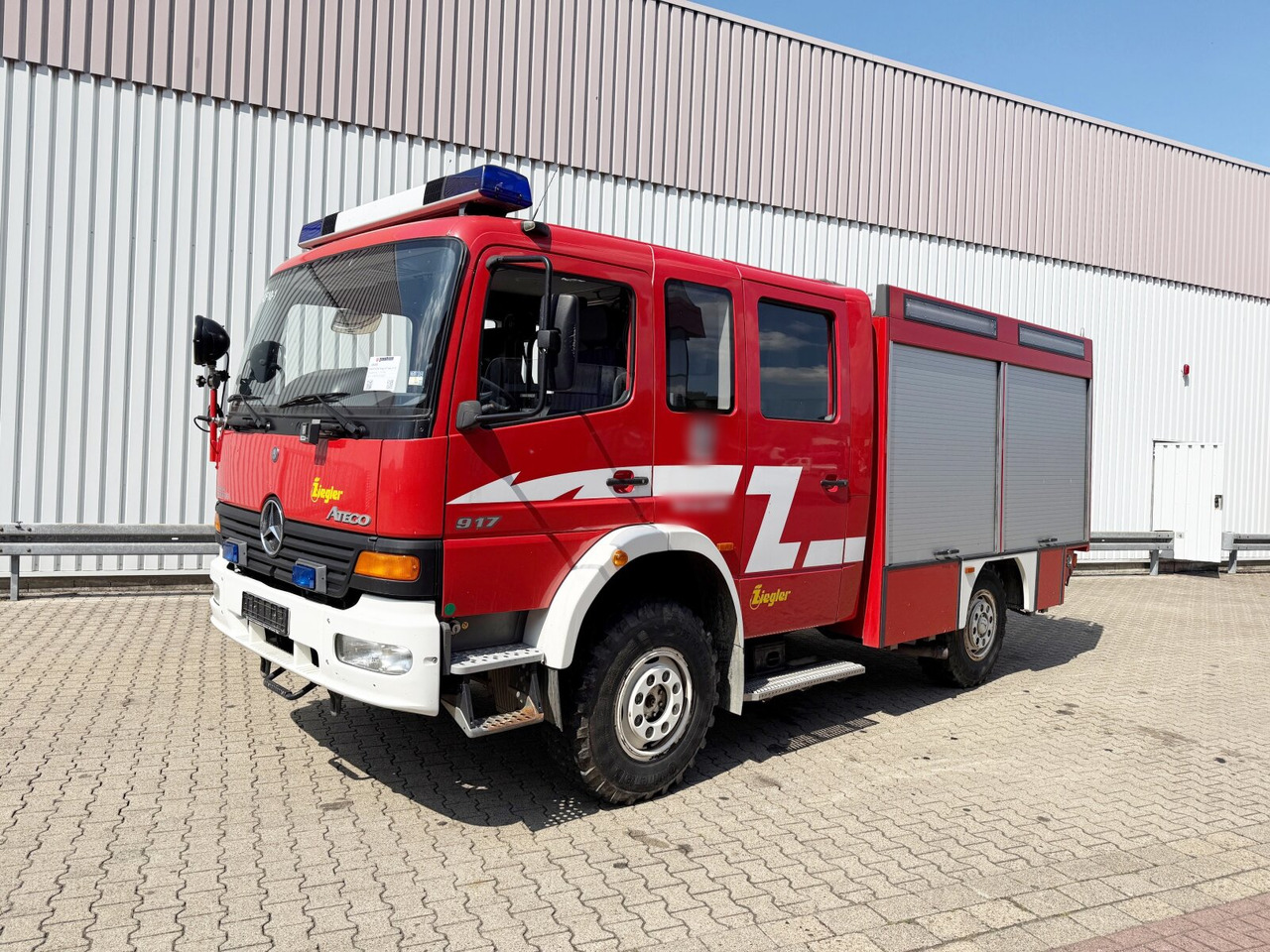 Mercedes-Benz Atego 917 4x4, LF 10 Atego 917 4x4, LF 10, Einzelbereifung, AT-Motor - Ambulans arabası: fotoğraf 1 Mercedes-Benz Atego 917 4x4, LF 10 Atego 917 4x4, LF 10, Einzelbereifung, AT-Motor - Ambulans arabası: fotoğraf 1