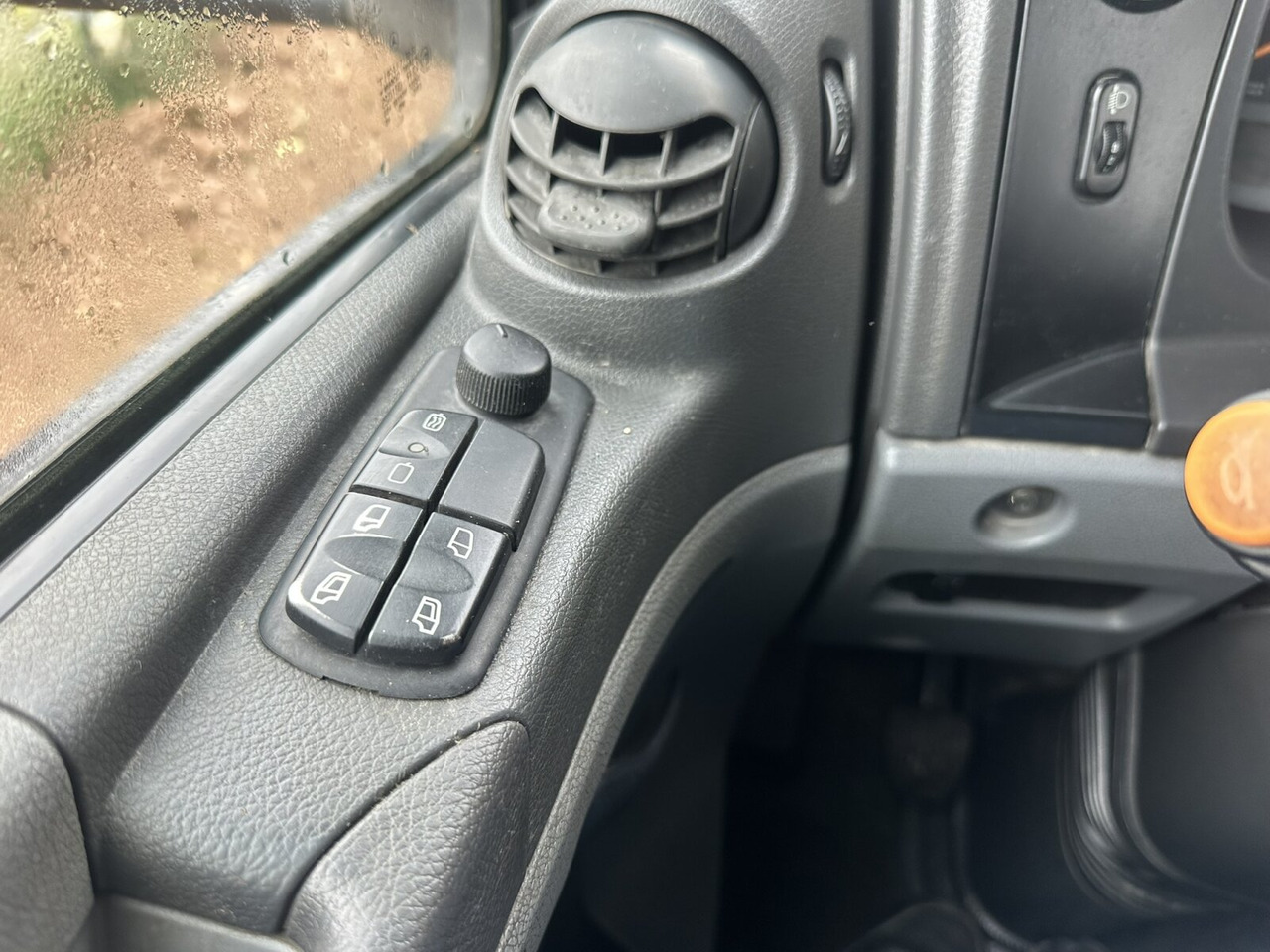 Mercedes-Benz Axor 2629 K 6x4 Axor 2629 K 6x4, PTO, Steel, Manual, 6-Zylinder - Şasi kamyon: fotoğraf 5 Mercedes-Benz Axor 2629 K 6x4 Axor 2629 K 6x4, PTO, Steel, Manual, 6-Zylinder - Şasi kamyon: fotoğraf 5