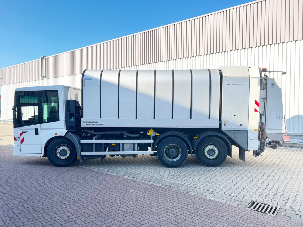 Mercedes-Benz Econic 2635 LL 6x2/4 NLA Econic 2635 LL 6x2/4 NLA, Lenkachse, FAUN Rotopress 521L, Zöller-Schüttung - Şasi kamyon: fotoğraf 3 Mercedes-Benz Econic 2635 LL 6x2/4 NLA Econic 2635 LL 6x2/4 NLA, Lenkachse, FAUN Rotopress 521L, Zöller-Schüttung - Şasi kamyon: fotoğraf 3