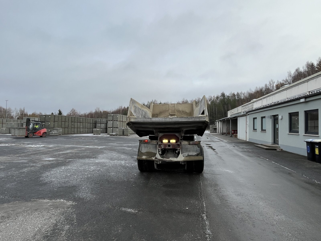 Mercedes-Benz NG 2628 K 6x4 NG 2628 K 6x4, V8, MEILLER Stahlmulde ca. 10³ - Damper: fotoğraf 5 Mercedes-Benz NG 2628 K 6x4 NG 2628 K 6x4, V8, MEILLER Stahlmulde ca. 10³ - Damper: fotoğraf 5