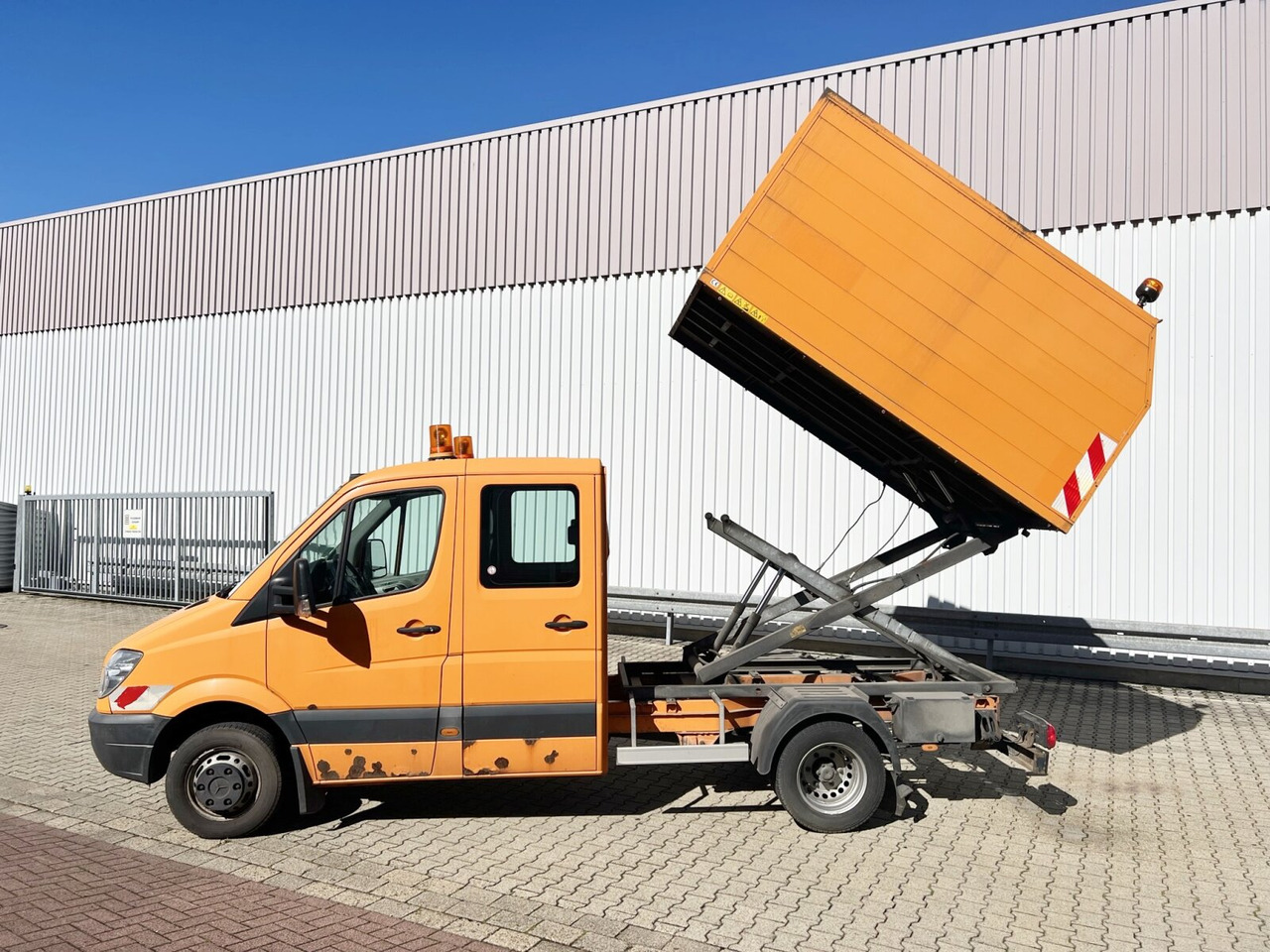 Mercedes-Benz Sprinter 515 CDI 4x2 Doka Sprinter 515 CDI 4x2 Doka, Alu-Kasten, Hochentleerung - Damperli kamyonet, Çift kabin kamyonet: fotoğraf 3 Mercedes-Benz Sprinter 515 CDI 4x2 Doka Sprinter 515 CDI 4x2 Doka, Alu-Kasten, Hochentleerung - Damperli kamyonet, Çift kabin kamyonet: fotoğraf 3