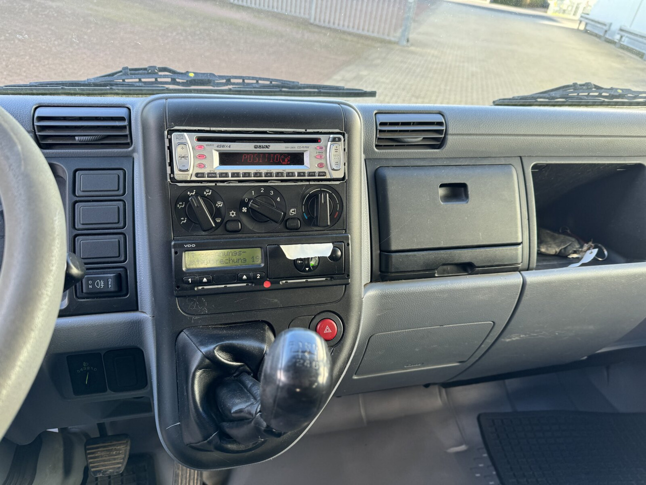 Mitsubishi Canter Fuso 6C15D 4x2 Doka Canter Fuso 6C15D 4x2 Doka, City-Abroller - Kancalı yükleyici kamyon: fotoğraf 3 Mitsubishi Canter Fuso 6C15D 4x2 Doka Canter Fuso 6C15D 4x2 Doka, City-Abroller - Kancalı yükleyici kamyon: fotoğraf 3