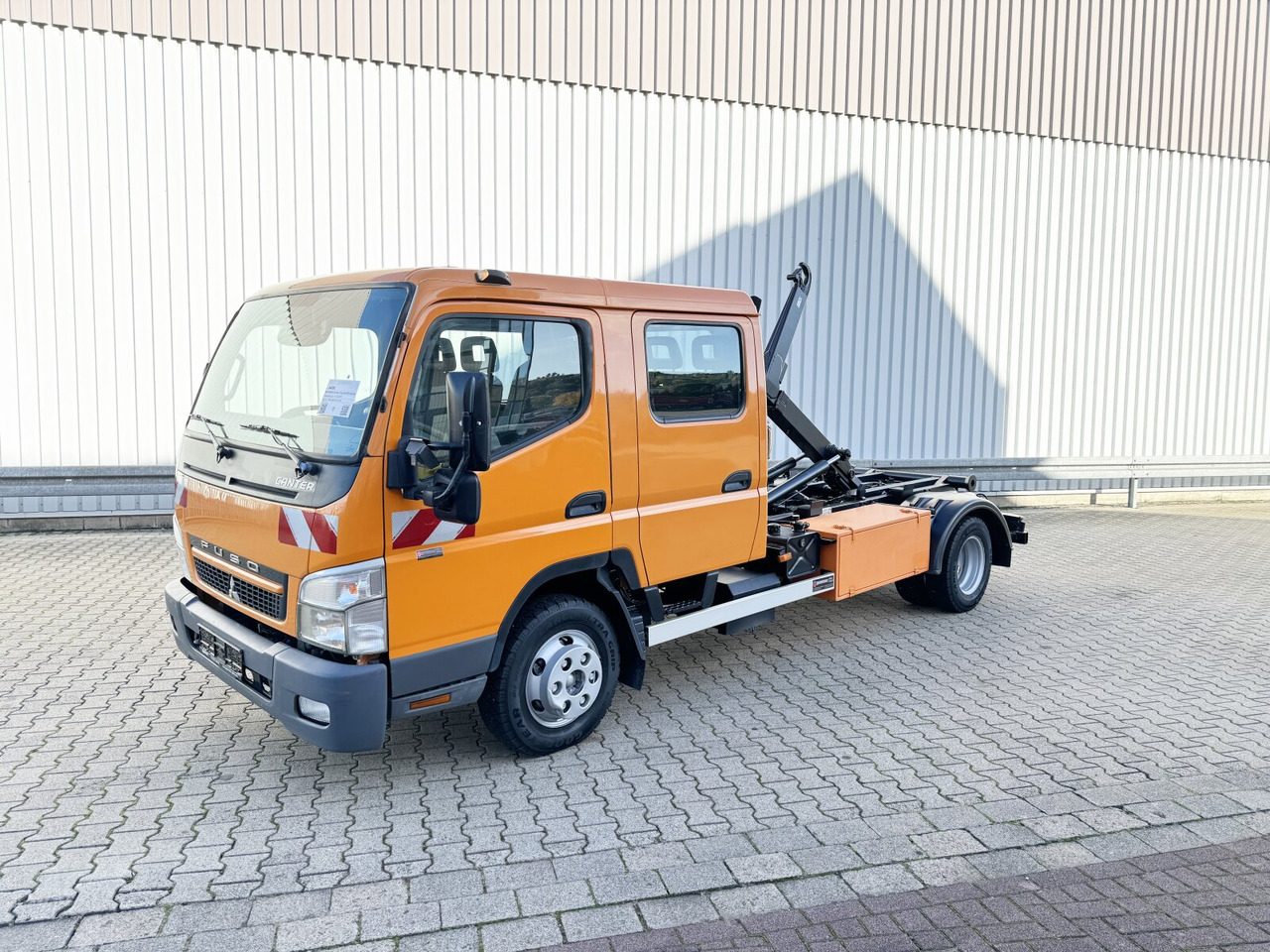 Mitsubishi Canter Fuso 6C15D 4x2 Doka Canter Fuso 6C15D 4x2 Doka, City-Abroller - Kancalı yükleyici kamyon: fotoğraf 1 Mitsubishi Canter Fuso 6C15D 4x2 Doka Canter Fuso 6C15D 4x2 Doka, City-Abroller - Kancalı yükleyici kamyon: fotoğraf 1