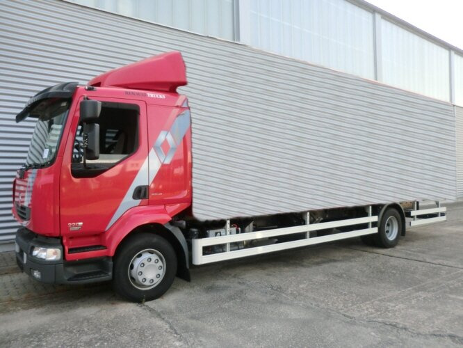 Renault Midlum 220 DXi 4x2 Chassi Länge 7,5 m - Şasi kamyon: fotoğraf 1 Renault Midlum 220 DXi 4x2 Chassi Länge 7,5 m - Şasi kamyon: fotoğraf 1