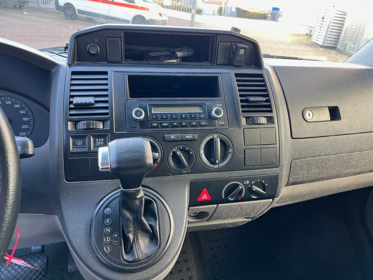 Volkswagen T5 2.5 TDI 4x2 T5 2.5 TDI 4x2, Krankenwagen finansal kiralama Volkswagen T5 2.5 TDI 4x2 T5 2.5 TDI 4x2, Krankenwagen: fotoğraf 6