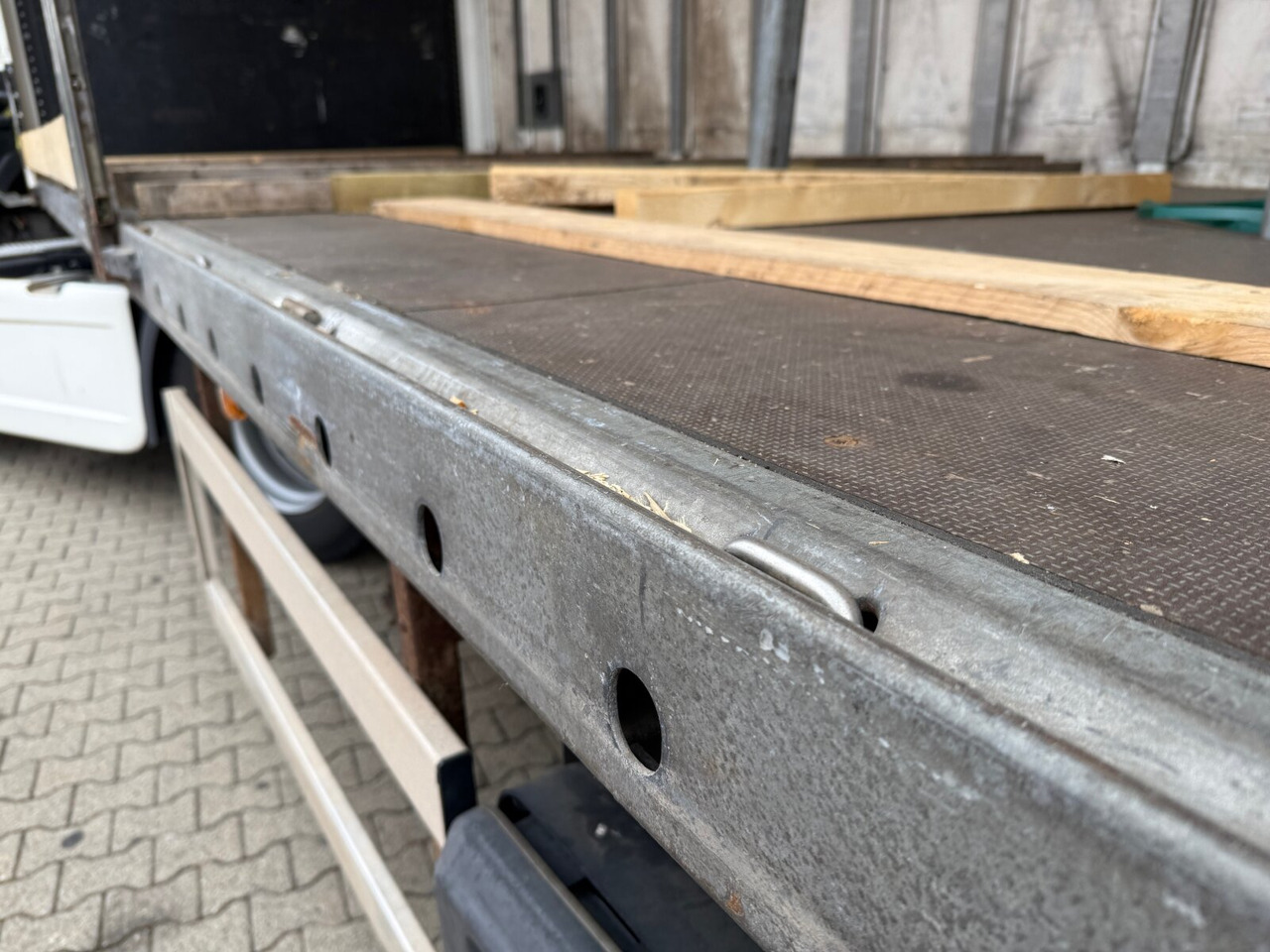 WEB Trailer LPRS 18 WEB Trailer LPRS 18, Liftachse, Zwangslenkung, Edscha, Stapleraufnahme - Açık/ Sal dorse: fotoğraf 2 WEB Trailer LPRS 18 WEB Trailer LPRS 18, Liftachse, Zwangslenkung, Edscha, Stapleraufnahme - Açık/ Sal dorse: fotoğraf 2