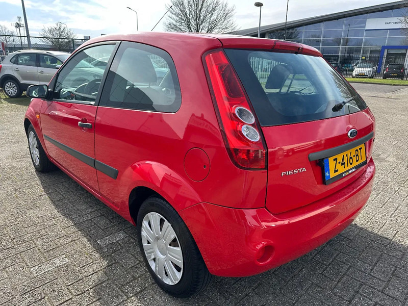 Ford Fiesta TDCi 1.4 + AIRCO + CARPLAY + REAR CAMERA + 194.511 KM - Hatchback: fotoğraf 3 Ford Fiesta TDCi 1.4 + AIRCO + CARPLAY + REAR CAMERA + 194.511 KM - Hatchback: fotoğraf 3