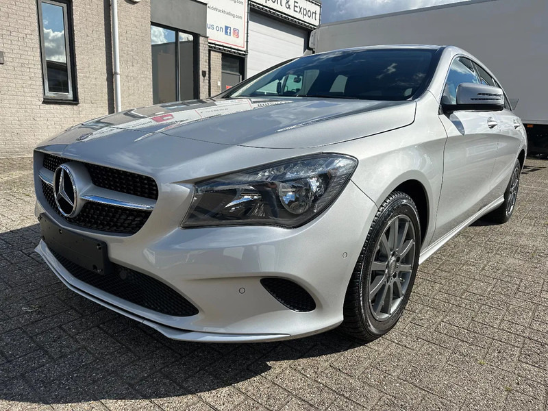 Mercedes-Benz CLA-Klasse 200 D - SHOOTING BRAKE + STANDKLIMA + NAVI - Binek araba: fotoğraf 1 Mercedes-Benz CLA-Klasse 200 D - SHOOTING BRAKE + STANDKLIMA + NAVI - Binek araba: fotoğraf 1