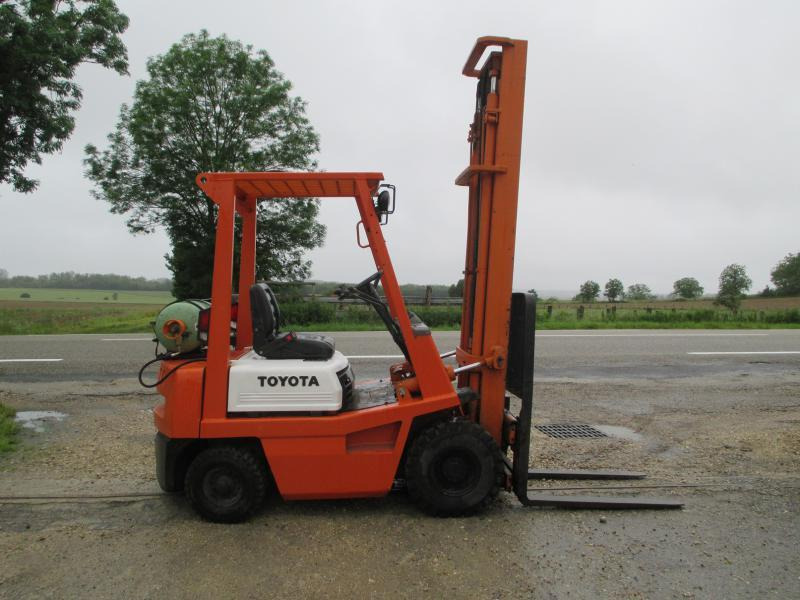 Toyota 024FG18 - Forklift: fotoğraf 1 Toyota 024FG18 - Forklift: fotoğraf 1