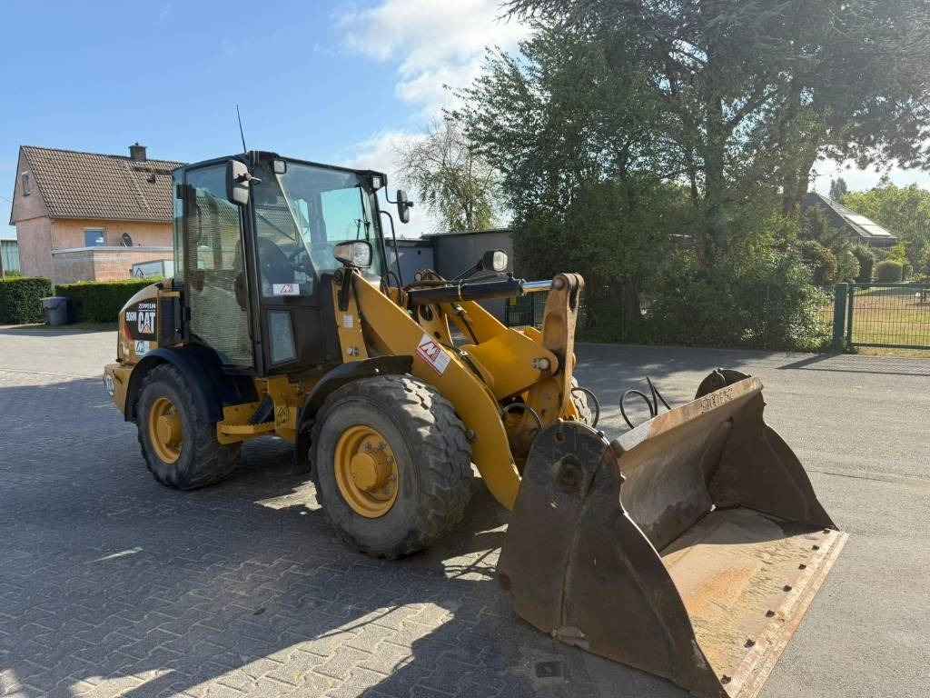 CAT 906M 1831h - Tekerlekli yükleyici: fotoğraf 4 CAT 906M 1831h - Tekerlekli yükleyici: fotoğraf 4