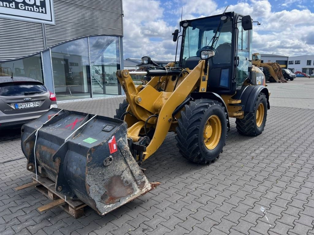 Tekerlekli yükleyici CAT 908 H: fotoğraf 12