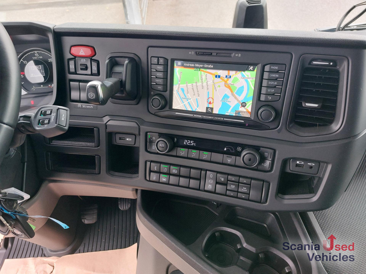 SCANIA R 460 A4x2NA, SUPER, Navi, Standklima - Çekici: fotoğraf 5 SCANIA R 460 A4x2NA, SUPER, Navi, Standklima - Çekici: fotoğraf 5